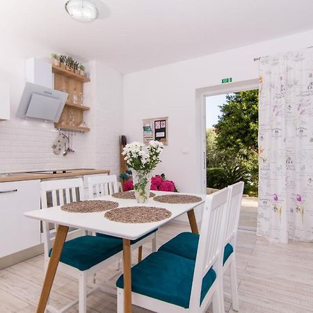 Apartman Sun Solin Apartment Bagian luar foto